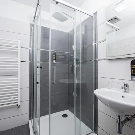 Sessler *** 招待所 4*