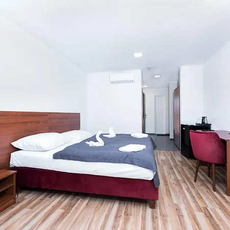 Sessler *** 招待所 4*