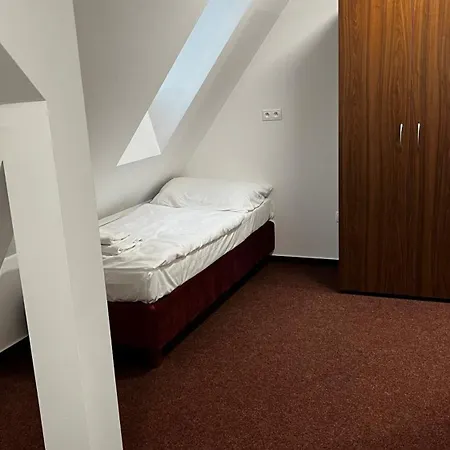 Casa de hóspedes Sessler *** Trnava