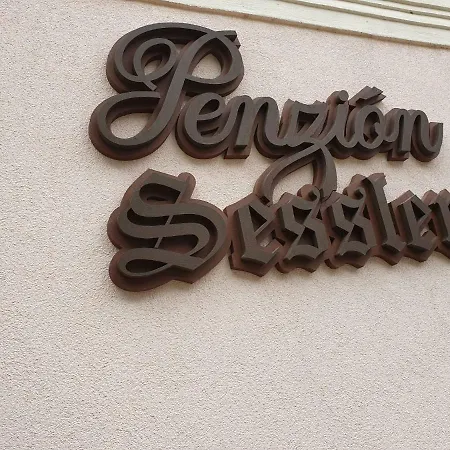 Casa de hóspedes Sessler *** Trnava