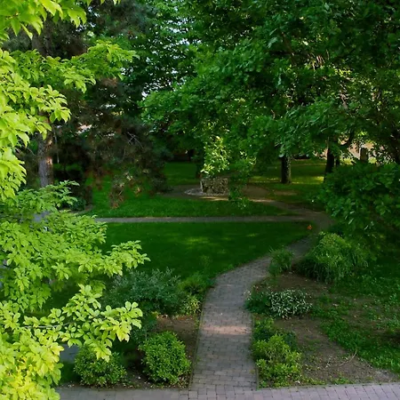 Sessler *** Casa de hóspedes Trnava